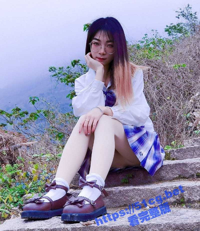 瓜友投稿曝光 贵阳师范学院 黄琪琪 刚入学的大一新生 军训结束国庆一放假就跟学长约炮！ - 51吃瓜网-51吃瓜网
