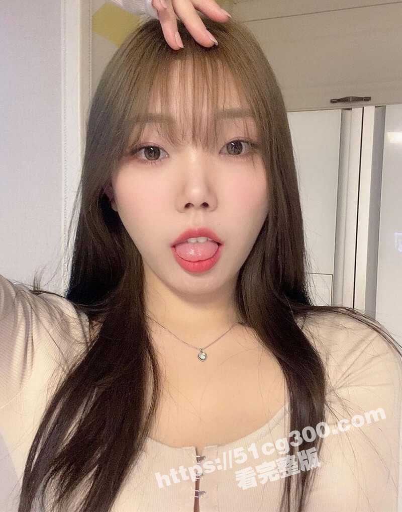 海南反差婊 严惠琳 深夜晚归被主人狠狠教训 马桶边上操的嗷嗷直哭 妥妥的反差小母狗一枚 - 51吃瓜网-51吃瓜网
