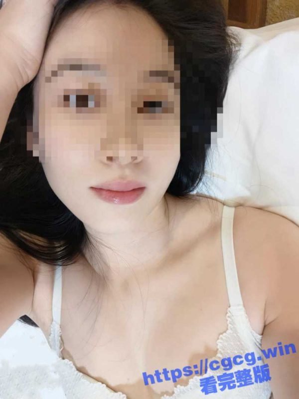 真实姐弟乱伦！姐弟一起背井离乡开奶茶店 压力大时只能用不被认可的乱伦性爱放松一下！-51吃瓜网