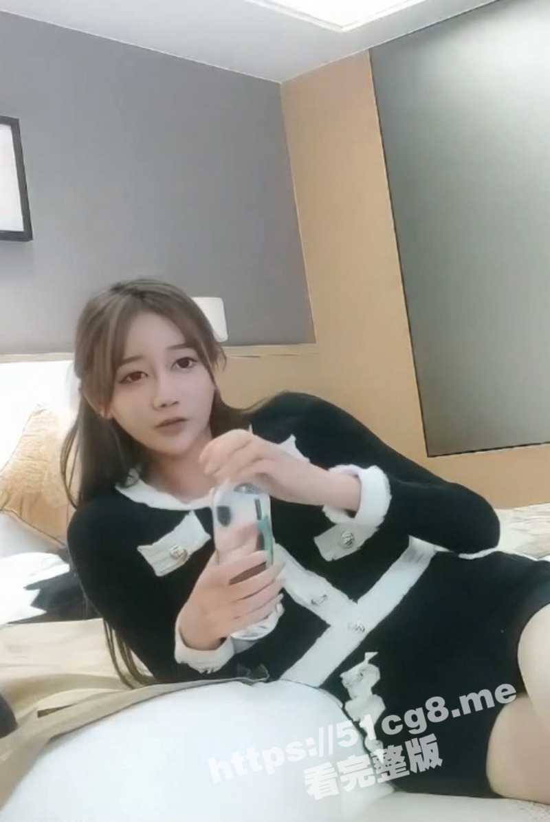 探花郎李寻欢酒店约炮 云南别克君威的车模 丝袜大长腿超性感 打炮之前先来段热舞助助兴！ - 51吃瓜网-51吃瓜网