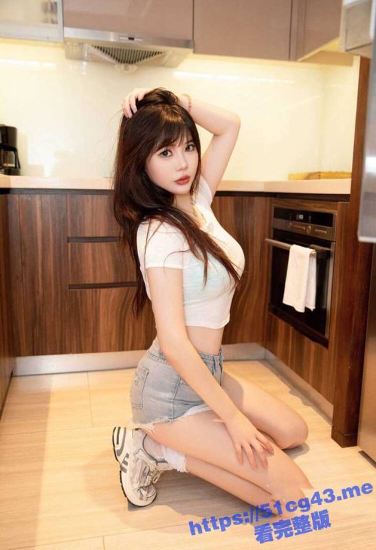 一变态男子跟随多名情侣去情趣酒店在房间门口真实偷拍偷录情侣做爱叫床-51吃瓜网