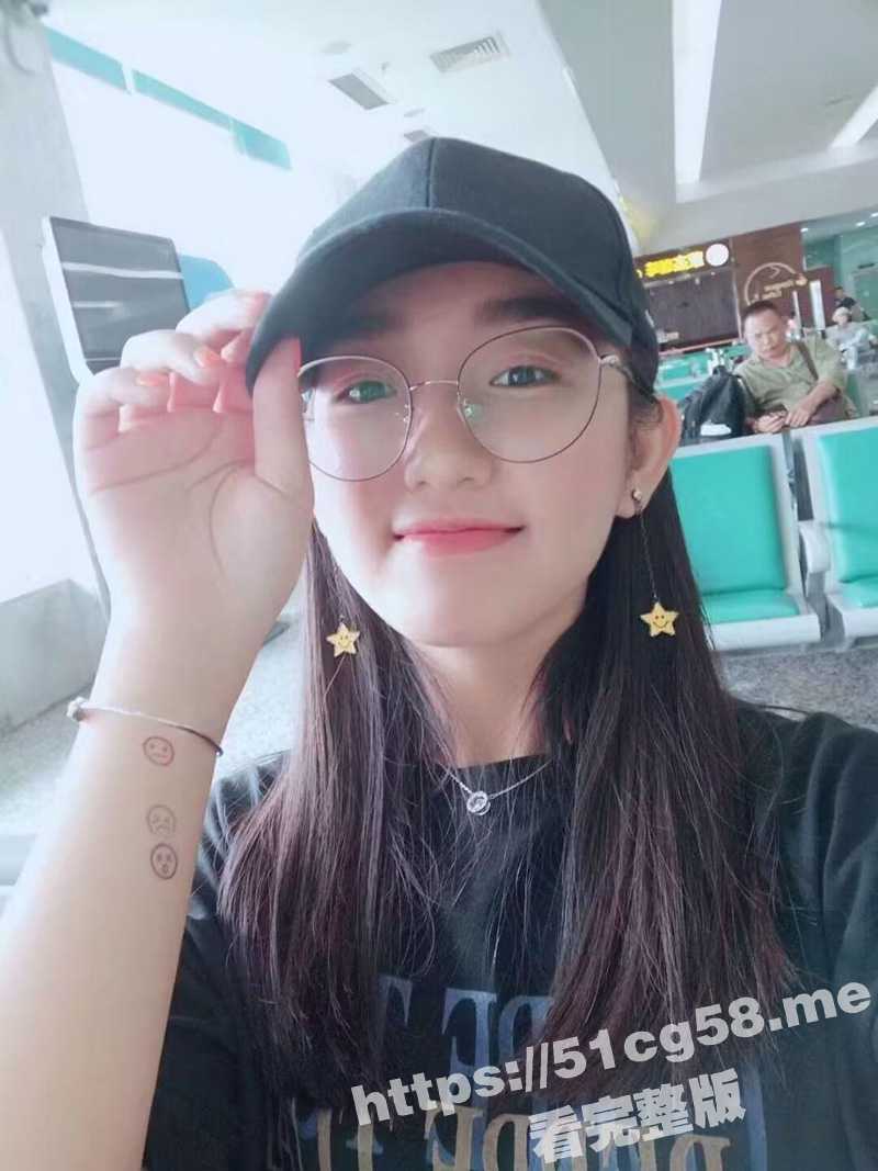 广东佛山 某教育培训机构老师 李冰雁 浴室发骚勾引男同事 还和学生家长约炮被发现后曝光！ - 51吃瓜网-51吃瓜网