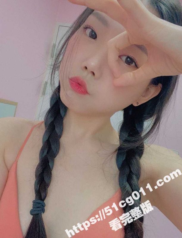 极品高颜值可爱小网红 老在男友面前诉苦过得不好 没想竟是背后被干爹灌醉在厕所里爆操到腿软的骚婊子-51吃瓜网