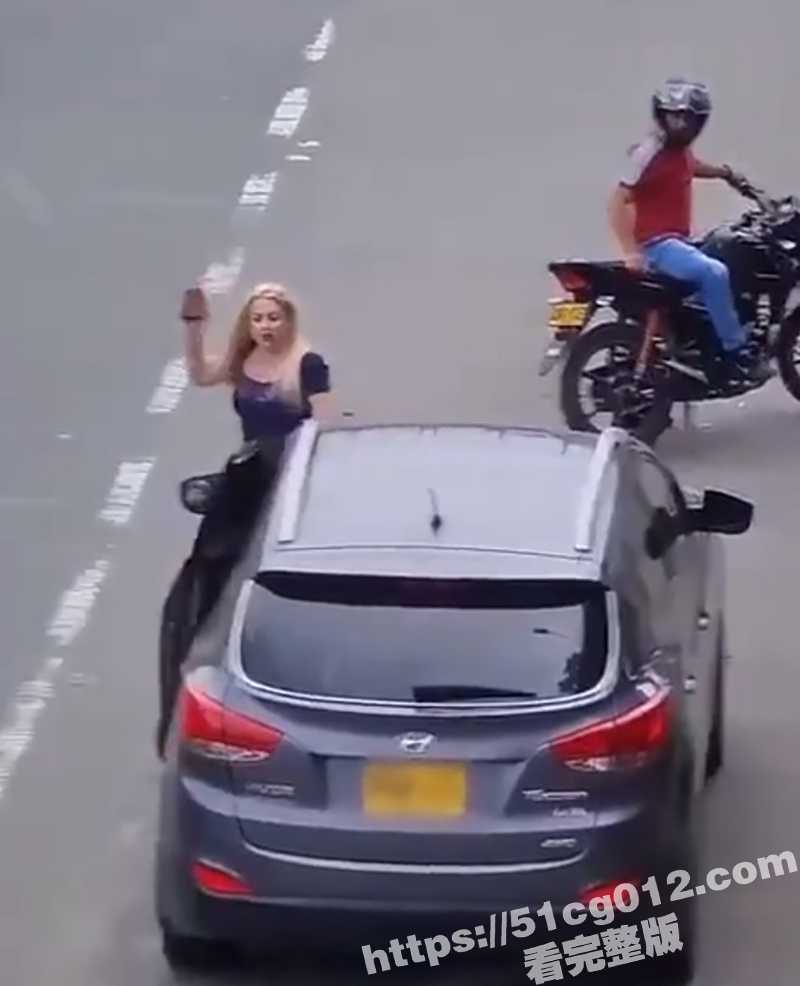 欧美车震高手 男子和妻子闺蜜偷情 捉奸现场都能跑 这要是没监控 金发女可能这辈子也发现不了 - 51吃瓜网-51吃瓜网