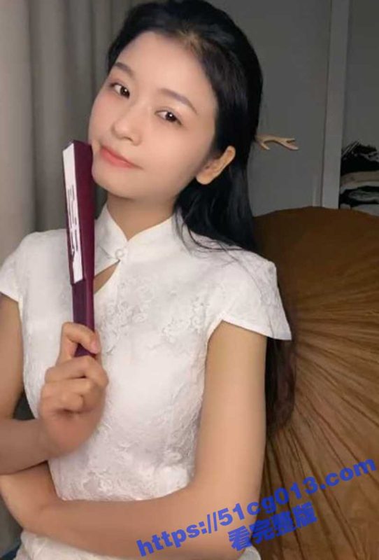 旗袍女神极品尤物气质美女 乳头超粉无毛嫩穴！高潮脸模拟吞精 掰开小穴开放阴道！-51吃瓜网