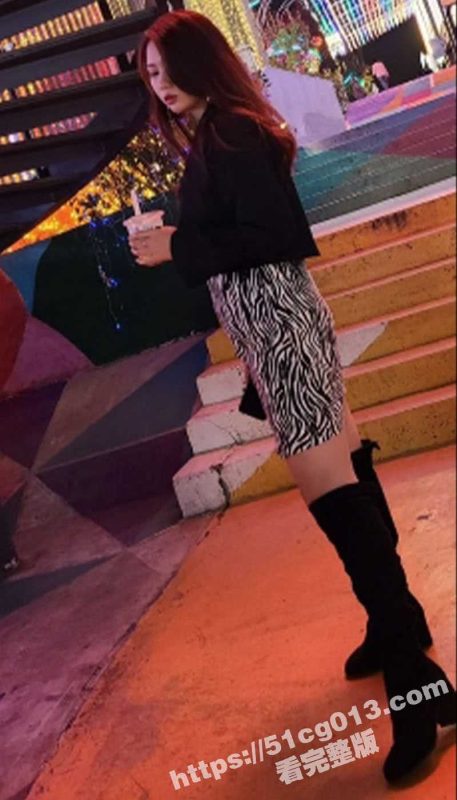 山东情侣泄密流出 性瘾微胖母狗女友口味独特 喜欢舔脚 脚越臭她舔得就越上头 阴毛还及其的浓密旺盛-51吃瓜网