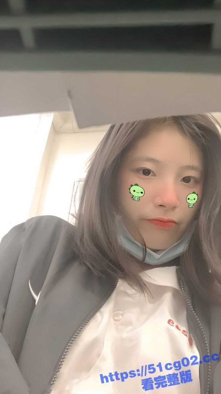 极品白嫩大学生 在渣男网友的哄骗下接受网调 拍下大量自拍裸照裸体视频 视图惨遭流出-51吃瓜网