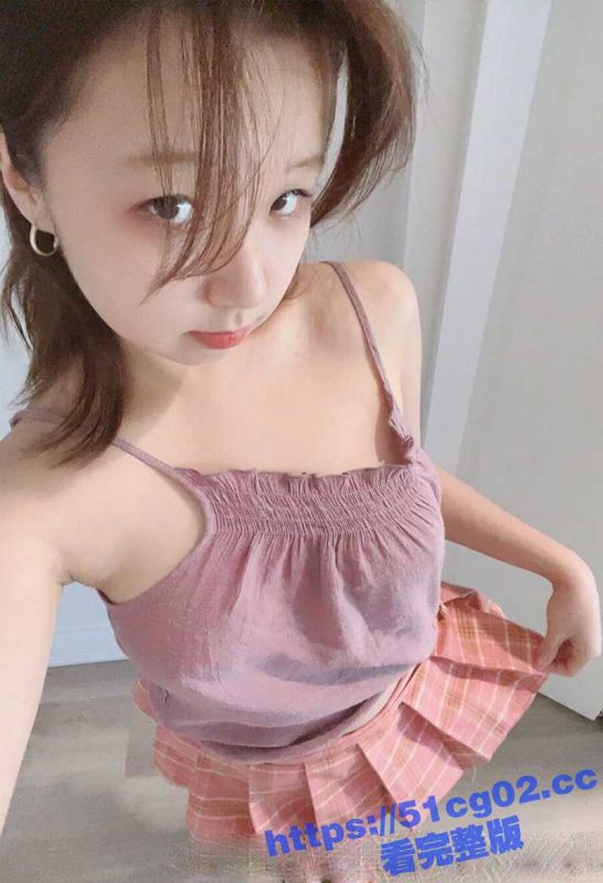 日裔芭蕾舞演员兼推特博主 matcha.latte 超级清纯的妹子 经常搞一些裸体瑜伽 直播露脸露三点自慰！-51吃瓜网