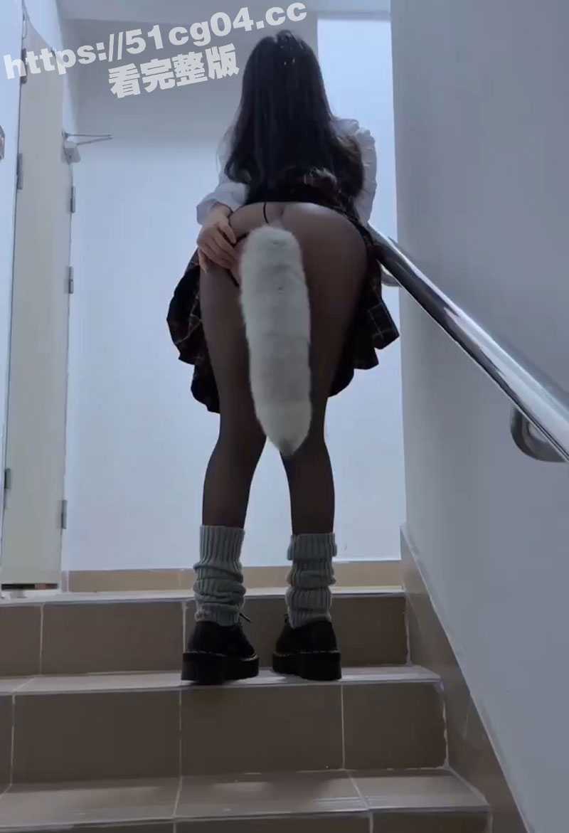 山东财经大学清纯反差校花 赵茜茜 被金主爸爸包养 在户外楼道露出还不够还要后入做爱寻找刺激！ - 51吃瓜网-51吃瓜网