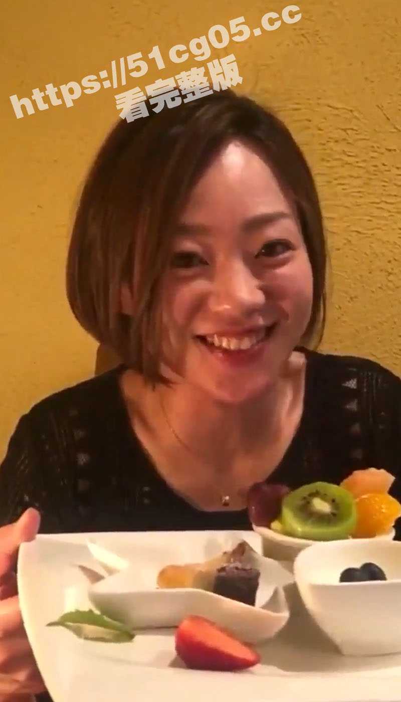 论床上操逼还得是韩国人妻少妇 随便口交随便无套操 还是个无毛的极品一线天逼逼 润得很呀 - 51吃瓜网-51吃瓜网