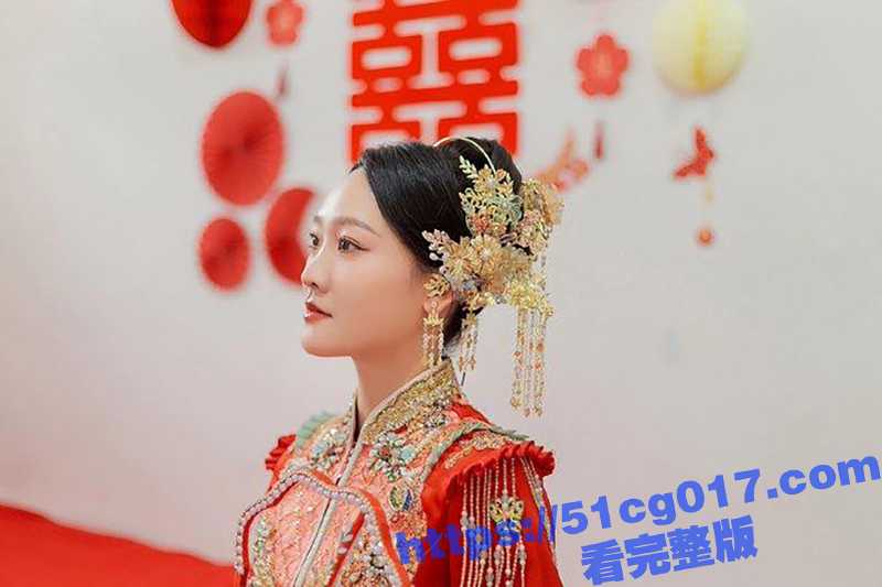 河南骚逼人妻王润敏 和前任藕断丝连 给老公带绿帽子被曝光 孩子都有了还怀念过去 就是为了被操吧-51吃瓜网