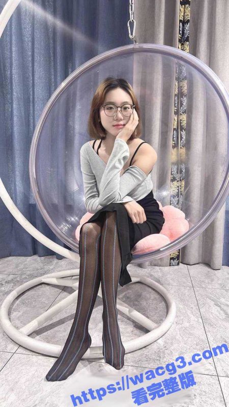 快手网红 蓝姐姐上 堪称贫乳女神在线送出全裸自慰福利 全裸露脸出镜超燃撸点！-51吃瓜网