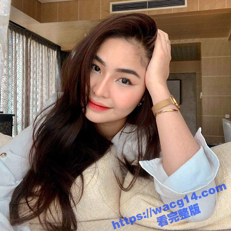 极品高颜值混血反差婊裸体大竖中指调皮挑衅   镜头直怼蝴蝶逼求被疯狂抽插  混血妞气质真的很棒-51吃瓜网