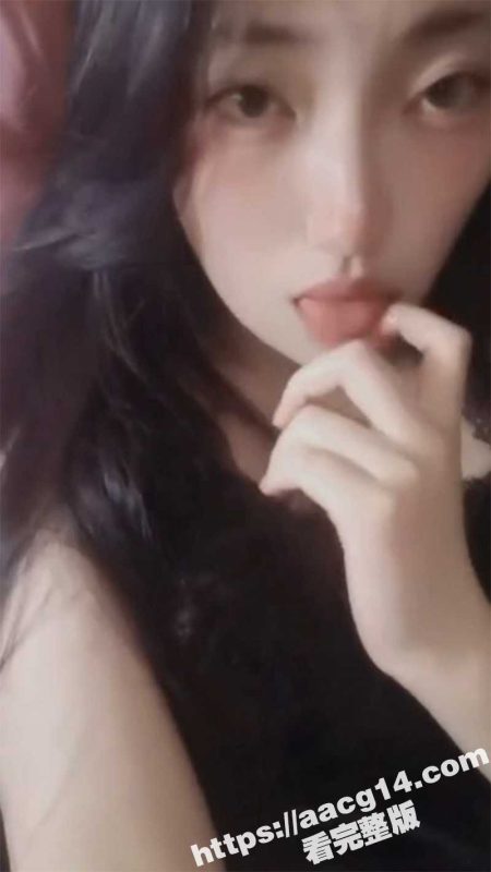 江苏母狗张语萱 20岁的长腿尤物 被金主露脸调教 在地上学狗爬 各种玩穴自慰 独家曝光视频流出-51吃瓜网