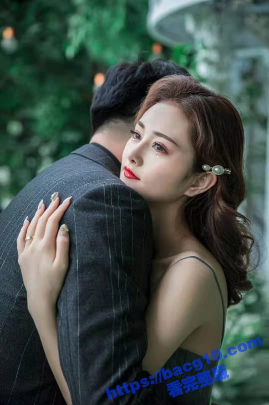 房产中介 张晶晶 销售冠军就是用逼换来的 为了业绩跟客户进行多人运动！-51吃瓜网